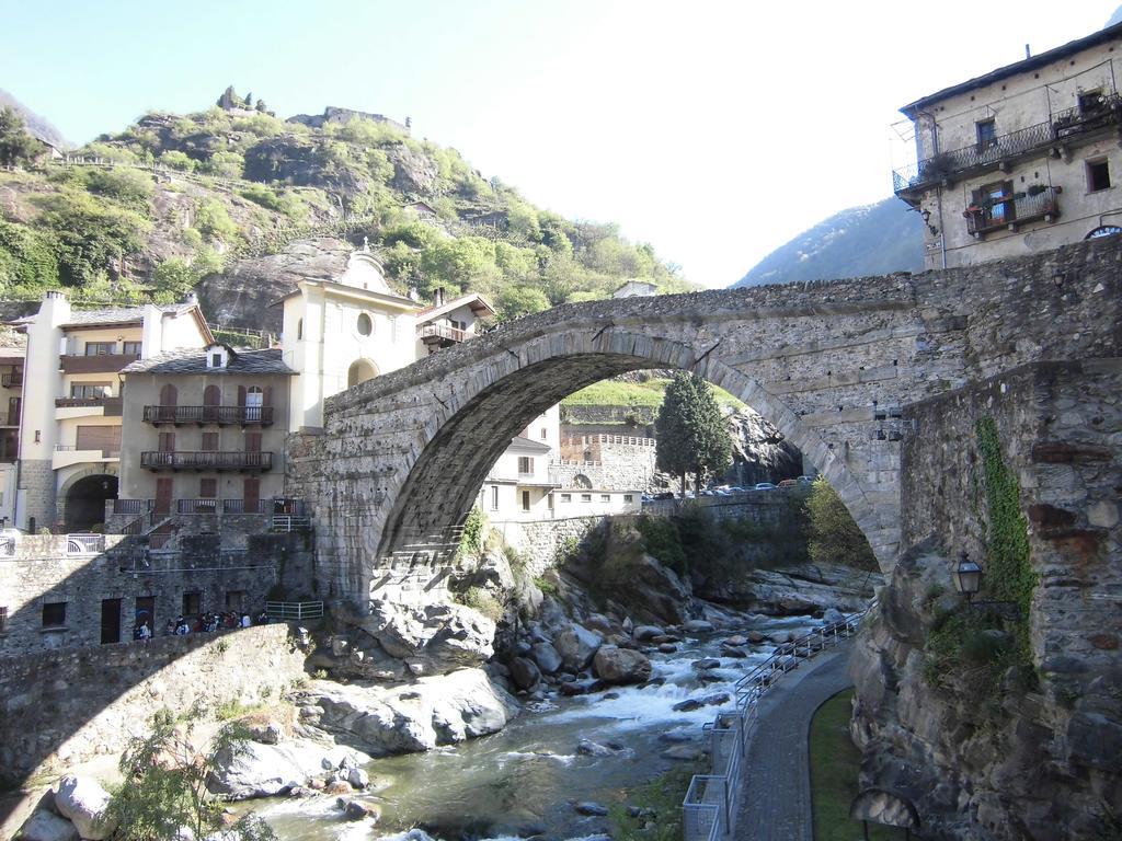 Bed and Breakfast La Casa Antica Pont-Saint-Martin Exterior foto